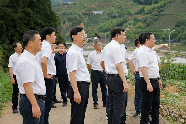 张利民章建成调研庆元抽蓄项目现场.jpg