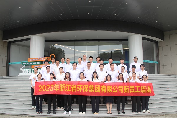 参观文化展示中心.jpg