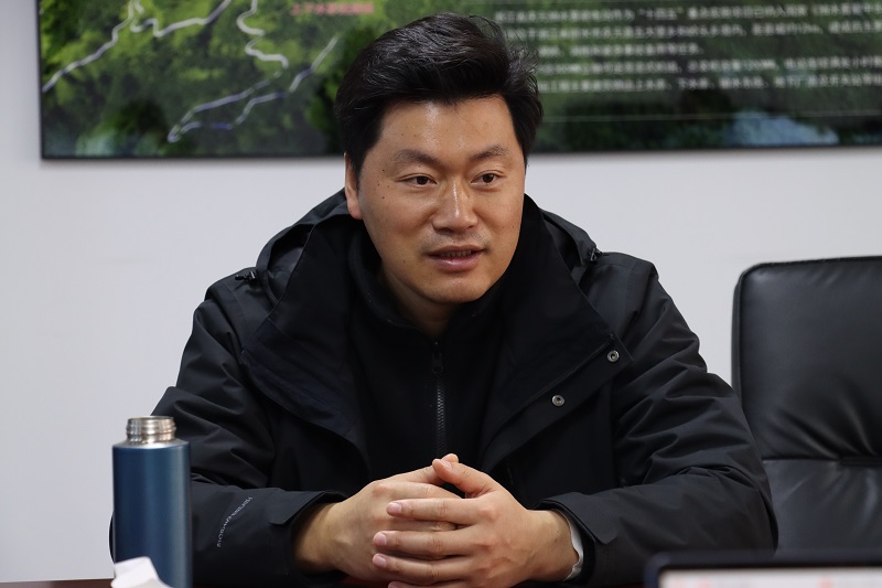 吴刚.jpg